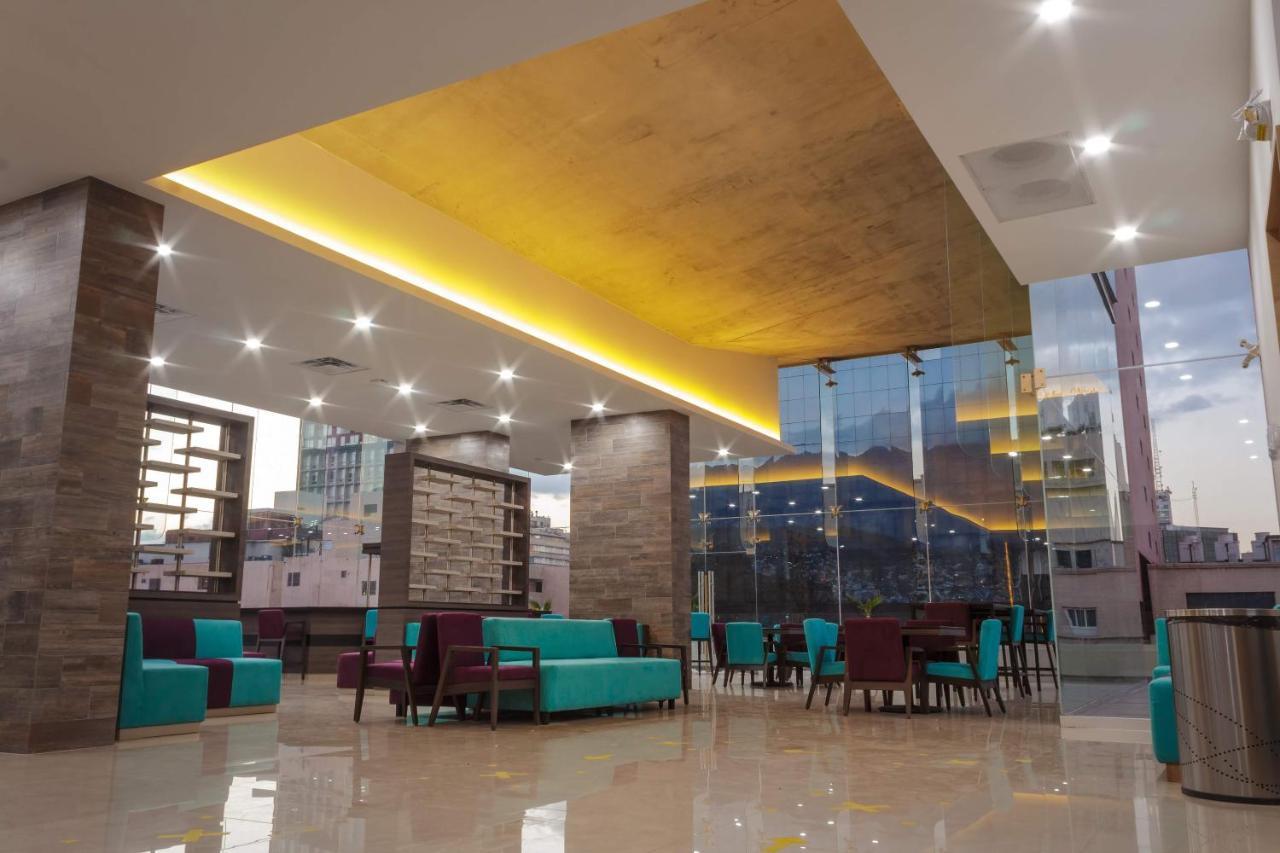 Hotel Kavia Monterrey Buitenkant foto