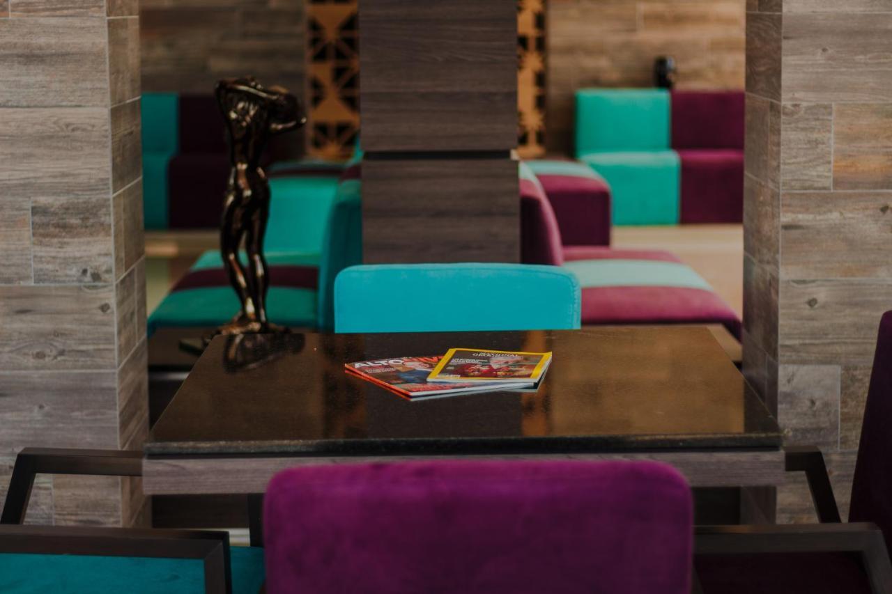 Hotel Kavia Monterrey Buitenkant foto