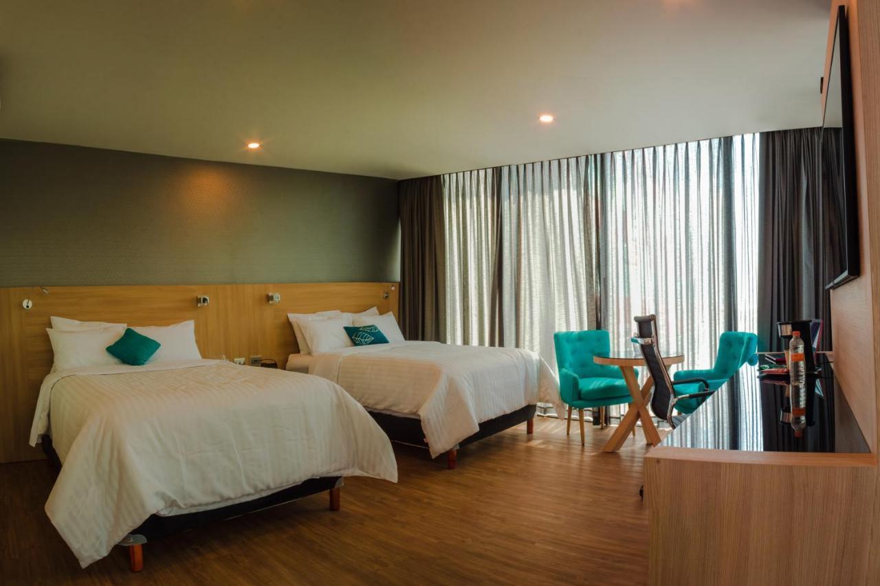 Hotel Kavia Monterrey Buitenkant foto